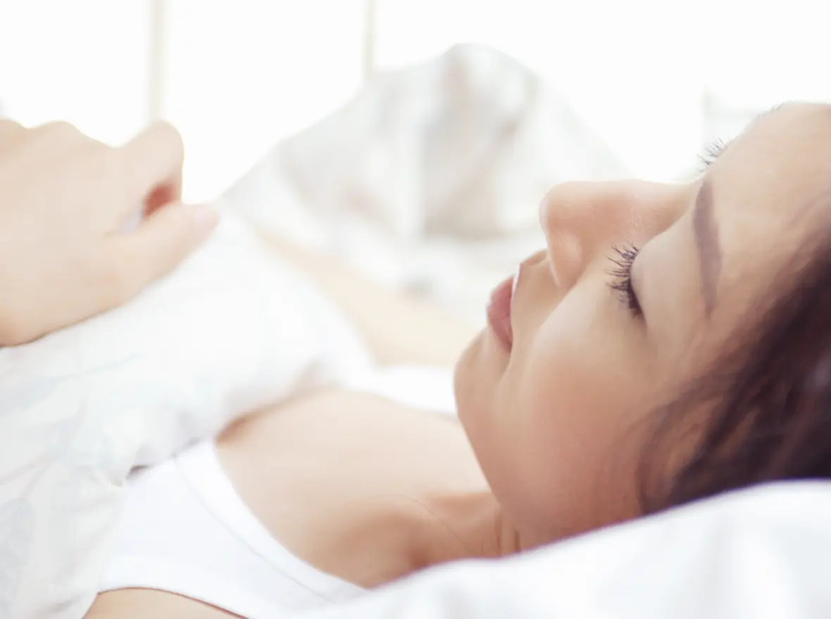 家事で忙しい女性のイメージ