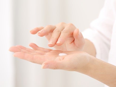乾燥肌にともなうトラブルを防ぐには?