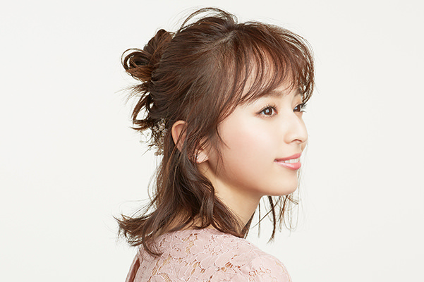 【ダウン編】お団子がかわいい♪ ボブのお呼ばれヘアアレンジ