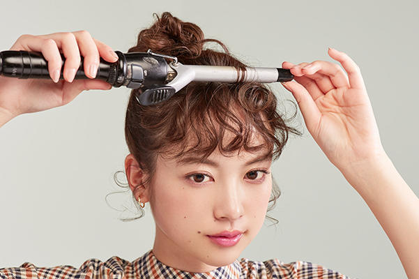 華やかな印象に! くるくる前髪HOW TO