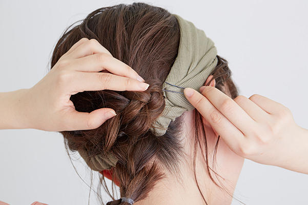ヘアバンドアレンジ