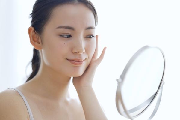 気になる「ほうれい線」ケアに簡単マッサージ！むくみ＆たるみを予防するおすすめアイテムも♪