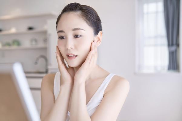 いつものクリームでできる! 簡単フェイスマッサージ