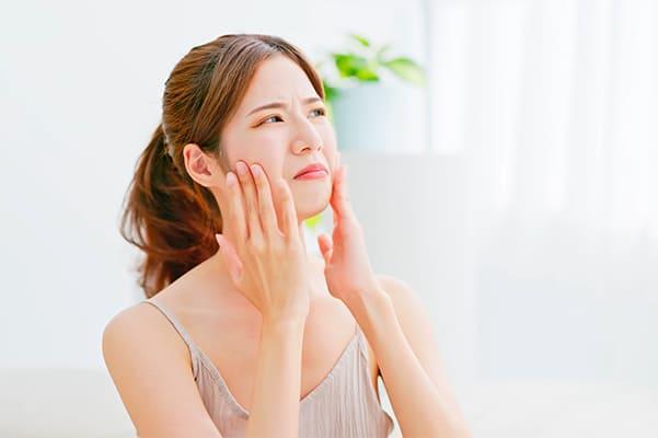 意外と知られていない! 保湿を減らすと「べたつきループ」に!