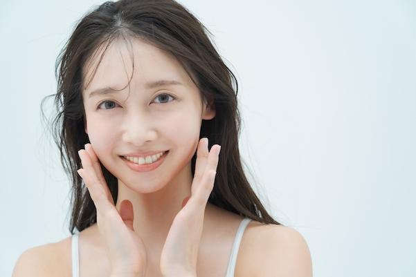透明感のある肌へ！近道の鍵はうるおい美白ケア＆このアイテム♪