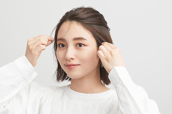 ラフでカジュアルなお団子ハーフアップアレンジ